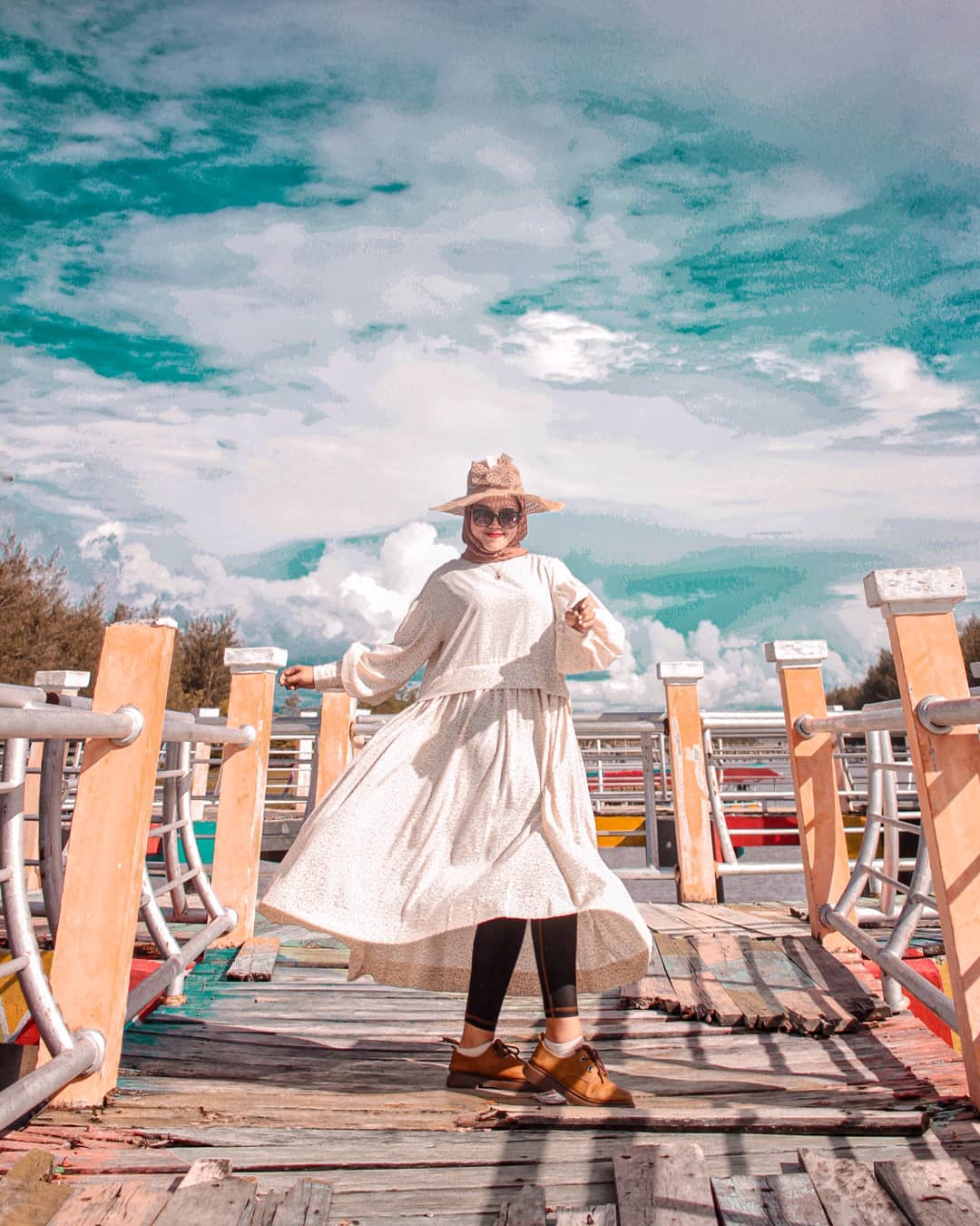 Foto Wisata Pantai Tiram Foto Wisata Pantai Tiram